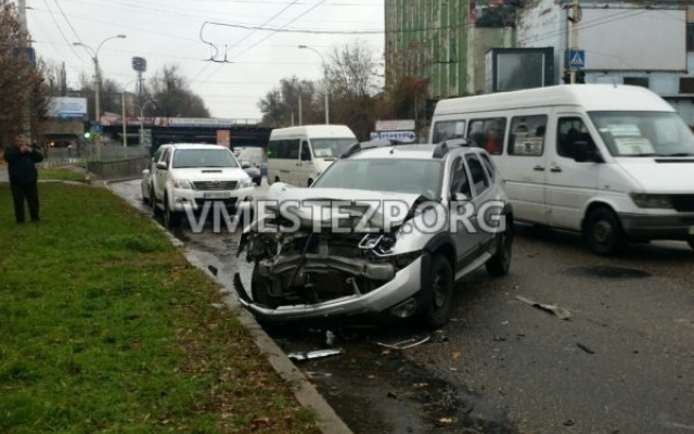 Возле запорожского автовокзала серьезное ДТП (ФОТО) Фото № 0 Возле запорожского автовокзала серьезное ДТП (ФОТО) Фото № 0