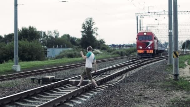 В Запорожской области возле железнодорожных путей найдены тела троих погибших Фото № 0 В Запорожской области возле железнодорожных путей найдены тела троих погибших Фото № 0