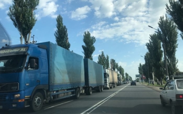 Отдыхающие не могут попасть на курорты (ФОТО, ВИДЕО) Фото № 2 Отдыхающие не могут попасть на курорты (ФОТО, ВИДЕО) Фото № 2