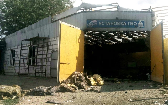 В Запорожской области на СТО ЧП: Сгорели автомобили, пострадали люди (ФОТО, ВИДЕО) Фото № 3 В Запорожской области на СТО ЧП: Сгорели автомобили, пострадали люди (ФОТО, ВИДЕО) Фото № 3