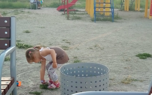 В Запорожье дети играют в опасные игры (ФОТО) Фото № 0 В Запорожье дети играют в опасные игры (ФОТО) Фото № 0