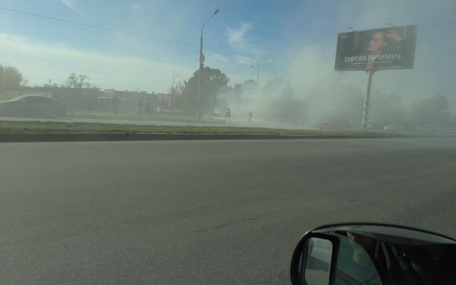 ЧП на дороге: На Набережной магистрали пылал автомобиль (ФОТО, ВИДЕО) Фото № 3 ЧП на дороге: На Набережной магистрали пылал автомобиль (ФОТО, ВИДЕО) Фото № 3