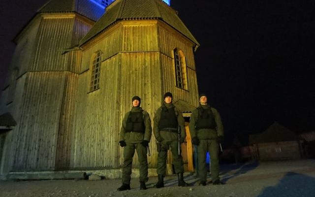На Хортице засилье военных (ФОТО) Фото № 1 На Хортице засилье военных (ФОТО) Фото № 1