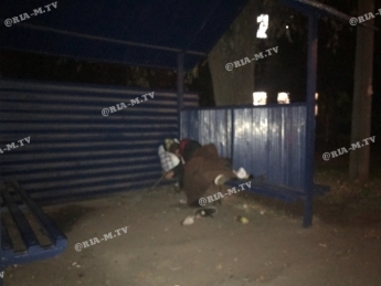 В Запорожской области остановку облюбовали бездомные (ФОТО) Фото № 0 В Запорожской области остановку облюбовали бездомные (ФОТО) Фото № 0