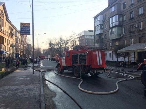 Смотрите: в центре Запорожья серьезный пожар Фото № 1 Смотрите: в центре Запорожья серьезный пожар Фото № 1