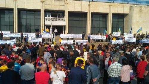 Работники ЗАЭС вышли на митинг (ФОТО, ВИДЕО) Фото № 0 Работники ЗАЭС вышли на митинг (ФОТО, ВИДЕО) Фото № 0