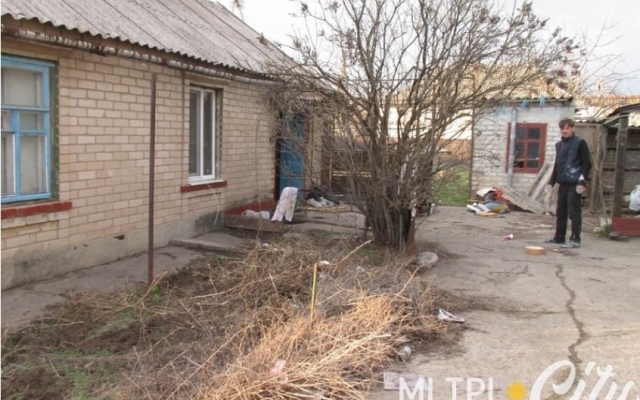 В Запорожской области семья, в которой ребенок питался сырой картошкой, показала свой дом (ФОТО, ВИДЕО) Фото № 3 В Запорожской области семья, в которой ребенок питался сырой картошкой, показала свой дом (ФОТО, ВИДЕО) Фото № 3