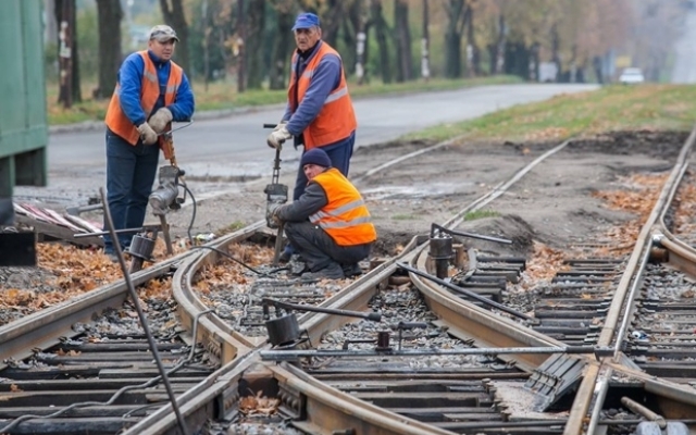 В Шевченковском районе заканчивают реконструкцию перекрестка (ФОТО) Фото № 7 В Шевченковском районе заканчивают реконструкцию перекрестка (ФОТО) Фото № 7
