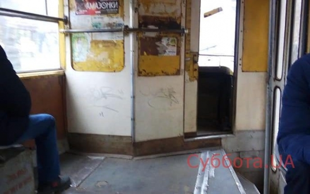 В Запорожье на дороге заметили троллейбус- В Запорожье на дороге заметили троллейбус-