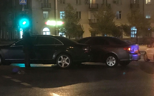 В Запорожье возле остановки В Запорожье возле остановки