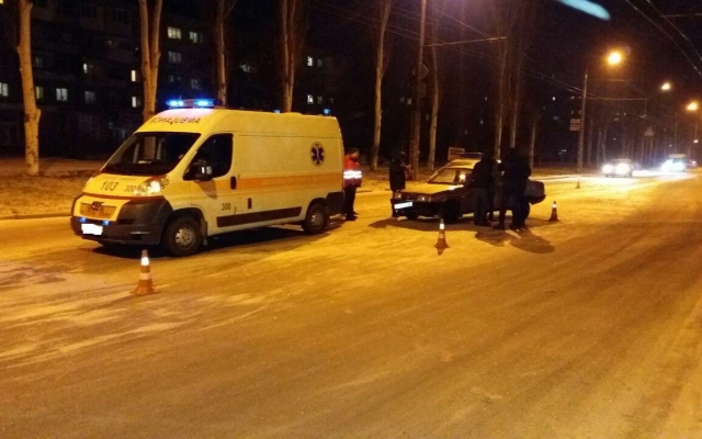 В Запорожье лихачил пьяный водитель, в результате он врезался в В Запорожье лихачил пьяный водитель, в результате он врезался в