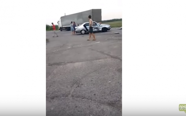 В сети появилось видео серьезной аварии под Запорожьем (ВИДЕО) Фото № 0 В сети появилось видео серьезной аварии под Запорожьем (ВИДЕО) Фото № 0