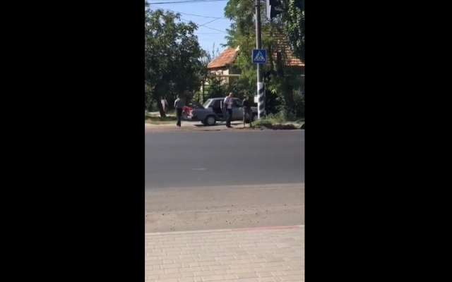 В Запорожской области на глазах у изумленной публики был задержан велосипедист (ВИДЕО) Фото № 0 В Запорожской области на глазах у изумленной публики был задержан велосипедист (ВИДЕО) Фото № 0