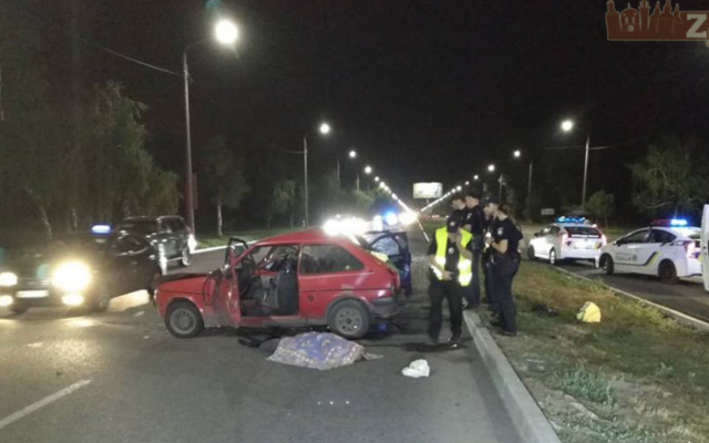 В сети появились фото смертельного ДТП на Набережной (ФОТО) Фото № 4 В сети появились фото смертельного ДТП на Набережной (ФОТО) Фото № 4
