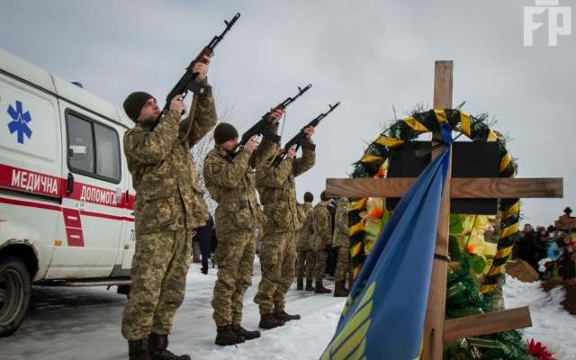В Запорожье похоронили военного, погибшего под Авдеевкой Фото № 1 В Запорожье похоронили военного, погибшего под Авдеевкой Фото № 1