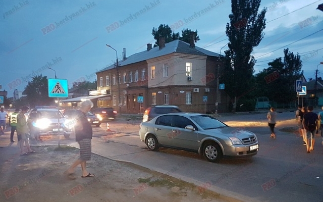 На пешеходном переходе сбили человека (ФОТО) Фото № 0 На пешеходном переходе сбили человека (ФОТО) Фото № 0