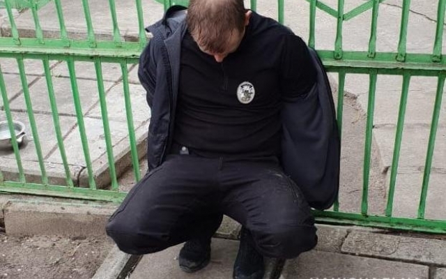 Задерживать пятерых преступников приехало 2 полицейских: Стали известны подробности налета вооруженной банды (ФОТО, ВИДЕО) Фото № 2 Задерживать пятерых преступников приехало 2 полицейских: Стали известны подробности налета вооруженной банды (ФОТО, ВИДЕО) Фото № 2