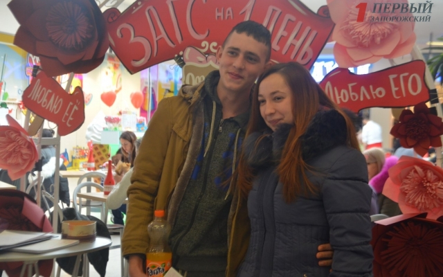 Вчера поженились десятки запорожцев Фото № 7 Вчера поженились десятки запорожцев Фото № 7