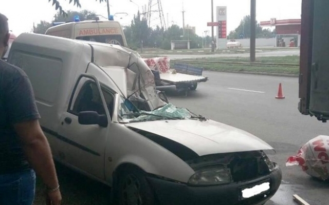 Стали известны подробности вчерашнего ДТП в Днепровском районе Запорожья (ФОТО) Фото № 1 Стали известны подробности вчерашнего ДТП в Днепровском районе Запорожья (ФОТО) Фото № 1