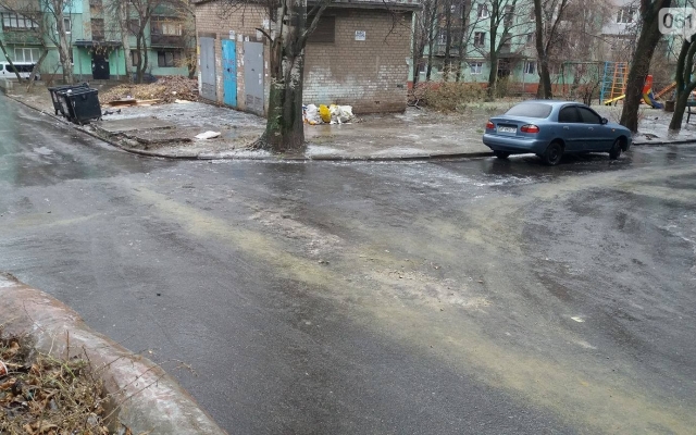 Запорожцы размещают фото и видео последствий гололеда в городе Фото № 3 Запорожцы размещают фото и видео последствий гололеда в городе Фото № 3