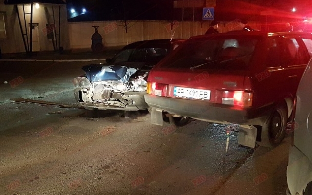 Серьезное ДТП на запорожском курорте: В полиции опубликовали видео Фото № 2 Серьезное ДТП на запорожском курорте: В полиции опубликовали видео Фото № 2