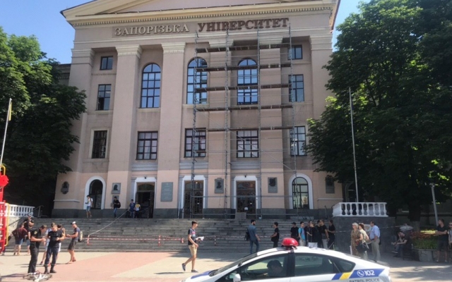 В Запорожье заминировали университет Фото № 0 В Запорожье заминировали университет Фото № 0