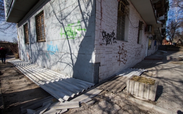 Фоторепортаж: Как приходится выживать одинокой старушке в разрушающемся доме Фото № 30 Фоторепортаж: Как приходится выживать одинокой старушке в разрушающемся доме Фото № 30