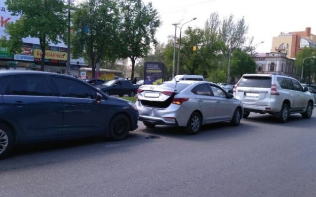 В Запорожье ДТП с участием автомобиля на российских номерах (ФОТО) Фото № 0 В Запорожье ДТП с участием автомобиля на российских номерах (ФОТО) Фото № 0