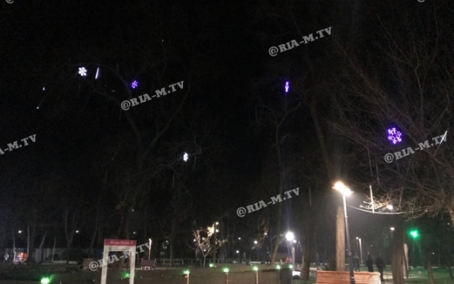 Фотофакт: Новогодние огоньки Фотофакт: Новогодние огоньки