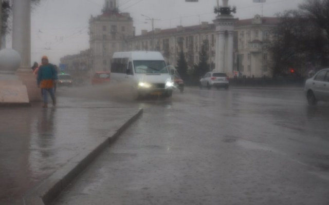 Фотофакт: Запорожцы принимают Фотофакт: Запорожцы принимают