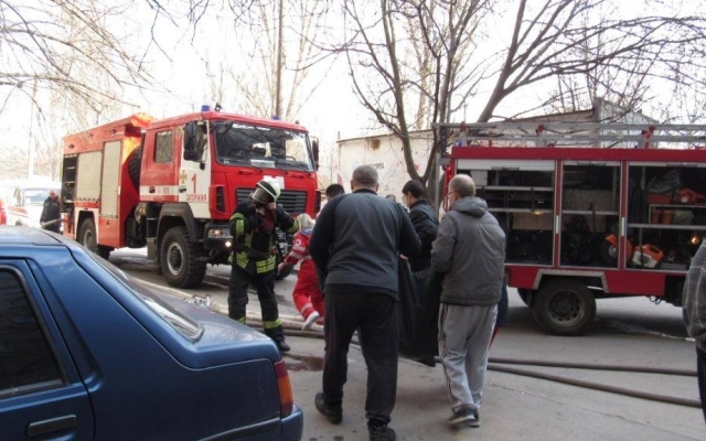 Спасатель, находясь не на службе, вынес запорожанку из задымленной квартиры на руках (ФОТО) Фото № 0 Спасатель, находясь не на службе, вынес запорожанку из задымленной квартиры на руках (ФОТО) Фото № 0