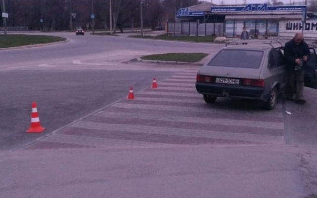 На Набережной мужчина угодил под колеса авто (ФОТО) Фото № 1 На Набережной мужчина угодил под колеса авто (ФОТО) Фото № 1