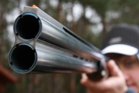 На трассе обстреляли автомобили: Пострадали люди Фото № 0 На трассе обстреляли автомобили: Пострадали люди Фото № 0