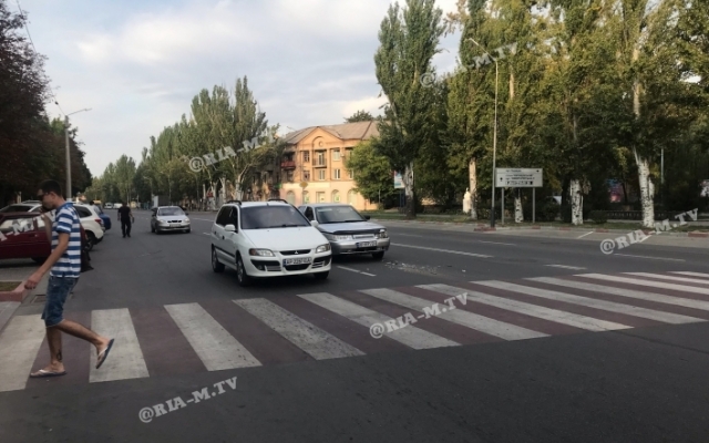 На пешеходном переходе столкнулись легковушки (ФОТО, ВИДЕО) Фото № 0 На пешеходном переходе столкнулись легковушки (ФОТО, ВИДЕО) Фото № 0