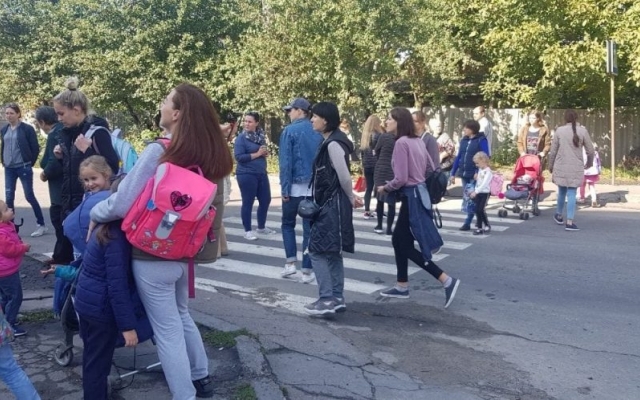 Заканчивается терпение: люди в Запорожье перекрыли дорогу по ул. Юности (ВИДЕО) Фото № 0 Заканчивается терпение: люди в Запорожье перекрыли дорогу по ул. Юности (ВИДЕО) Фото № 0