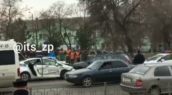 На Космосе машина патрульной полиции попала в ДТП (ВИДЕО) Фото № 0 На Космосе машина патрульной полиции попала в ДТП (ВИДЕО) Фото № 0
