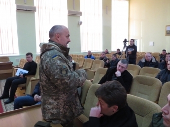 Бойцы пообещали маршрутчикам Бойцы пообещали маршрутчикам