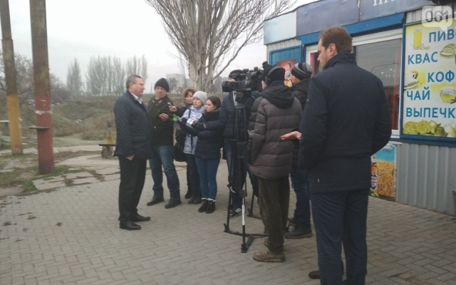 В Запорожье на час задержали выход на маршрут новых автобусов: Чиновники ждали журналистов TV5 (ФОТО) Фото № 2 В Запорожье на час задержали выход на маршрут новых автобусов: Чиновники ждали журналистов TV5 (ФОТО) Фото № 2