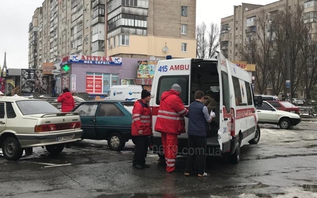 Возле Возле
