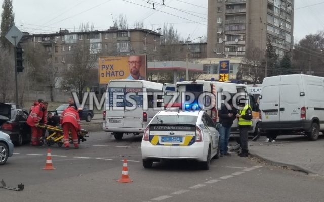 Жуткое ДТП в Запорожье, есть жертвы Фото № 0 Жуткое ДТП в Запорожье, есть жертвы Фото № 0