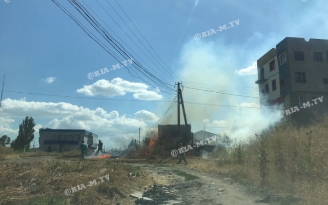 В Запорожской области огонь охватил большую территорию недостроенной гостиницы (ФОТО, ВИДЕО) Фото № 1 В Запорожской области огонь охватил большую территорию недостроенной гостиницы (ФОТО, ВИДЕО) Фото № 1