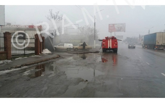Канун праздника ознаменовался пожаром на СТО (ФОТО) Фото № 0 Канун праздника ознаменовался пожаром на СТО (ФОТО) Фото № 0