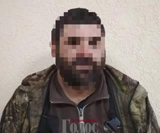 В Запорожской области остановили автомобиль с оружием (ФОТО) Фото № 1 В Запорожской области остановили автомобиль с оружием (ФОТО) Фото № 1