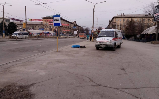 В центре возле В центре возле