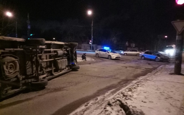 Смотрите: крупная авария с маршруткой в Запорожье Фото № 1 Смотрите: крупная авария с маршруткой в Запорожье Фото № 1