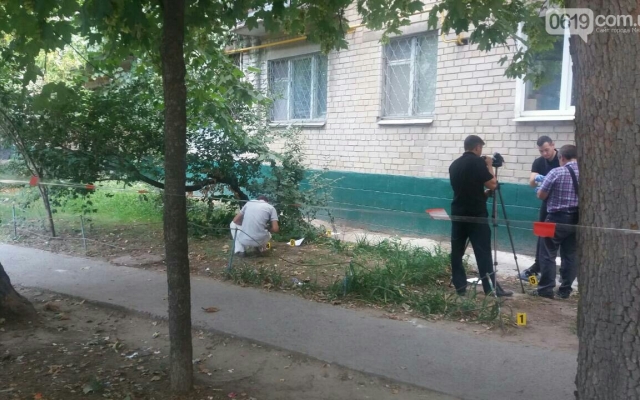 Под Запорожьем труп около дома пролежал полдня (ФОТО) Фото № 1 Под Запорожьем труп около дома пролежал полдня (ФОТО) Фото № 1