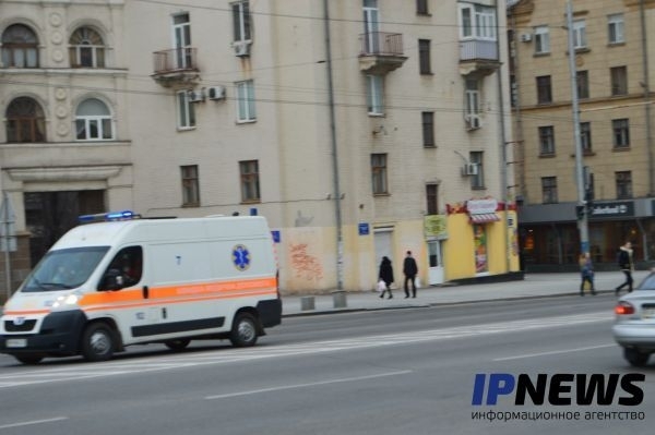 В сети появилось видео нападения на медиков В сети появилось видео нападения на медиков