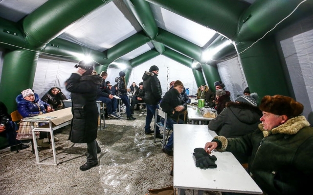 В сети появились фото поездки запорожцев в Авдеевку Фото № 11 В сети появились фото поездки запорожцев в Авдеевку Фото № 11