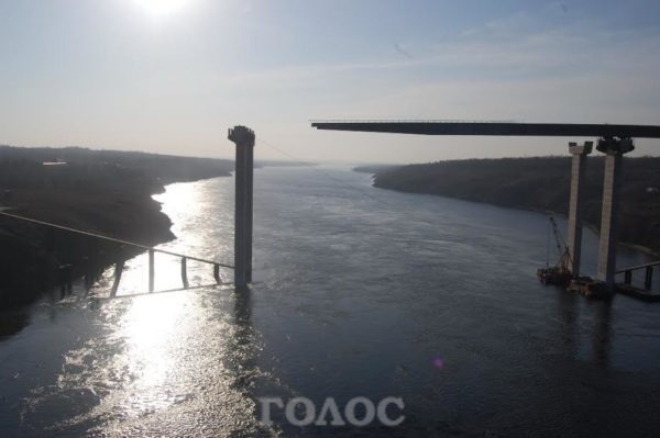 Запорожцам обещают достроить один мост уже в ближайшее время Фото № 0 Запорожцам обещают достроить один мост уже в ближайшее время Фото № 0