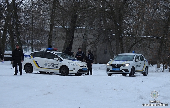 Правоохранители вызволили из ювелирного магазина заложников (ФОТО) Фото № 0 Правоохранители вызволили из ювелирного магазина заложников (ФОТО) Фото № 0